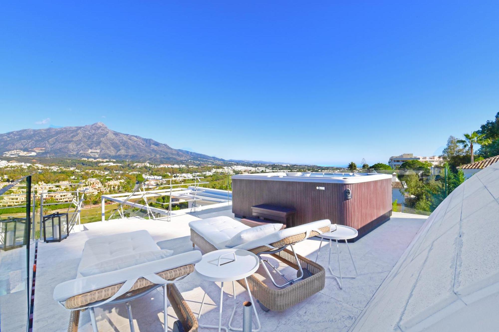 Apartment Extraordinary 7 Bdrm W Pool, Gym, Cinema