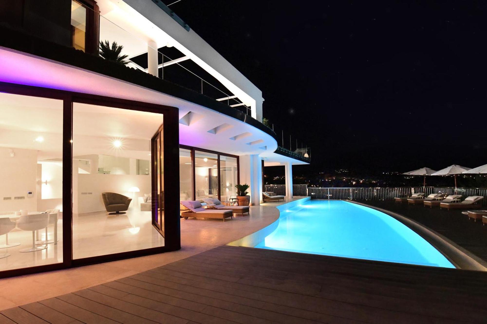 Apartment Extraordinary 7 Bdrm W Pool, Gym, Cinema Marbella