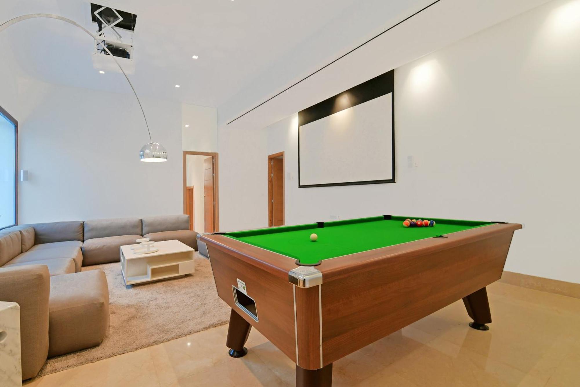 Extraordinary 7 Bdrm W Pool, Gym, Cinema * Marbella